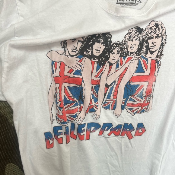 Def Leppard T-shirt - Picture 2 of 4